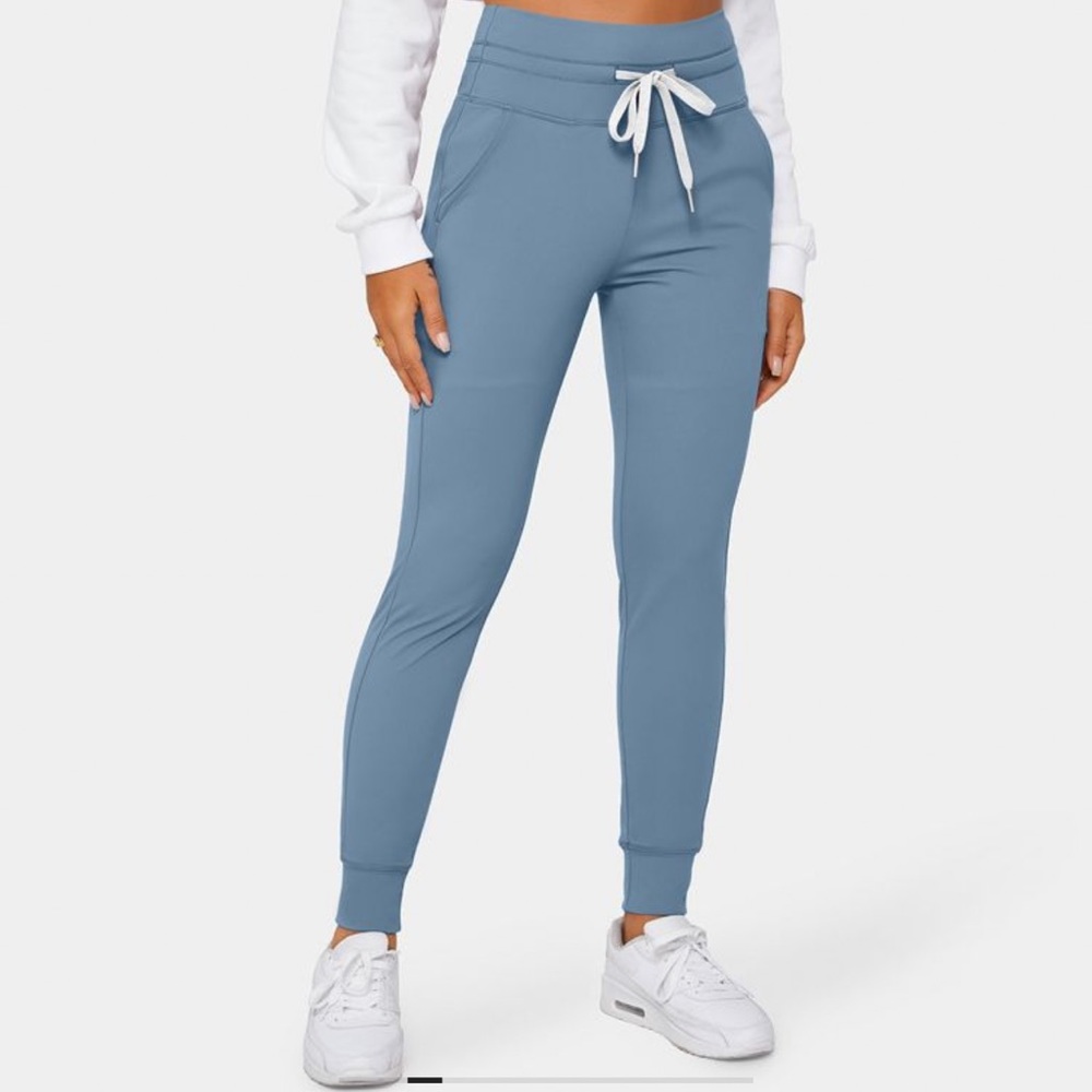 Halara joggers